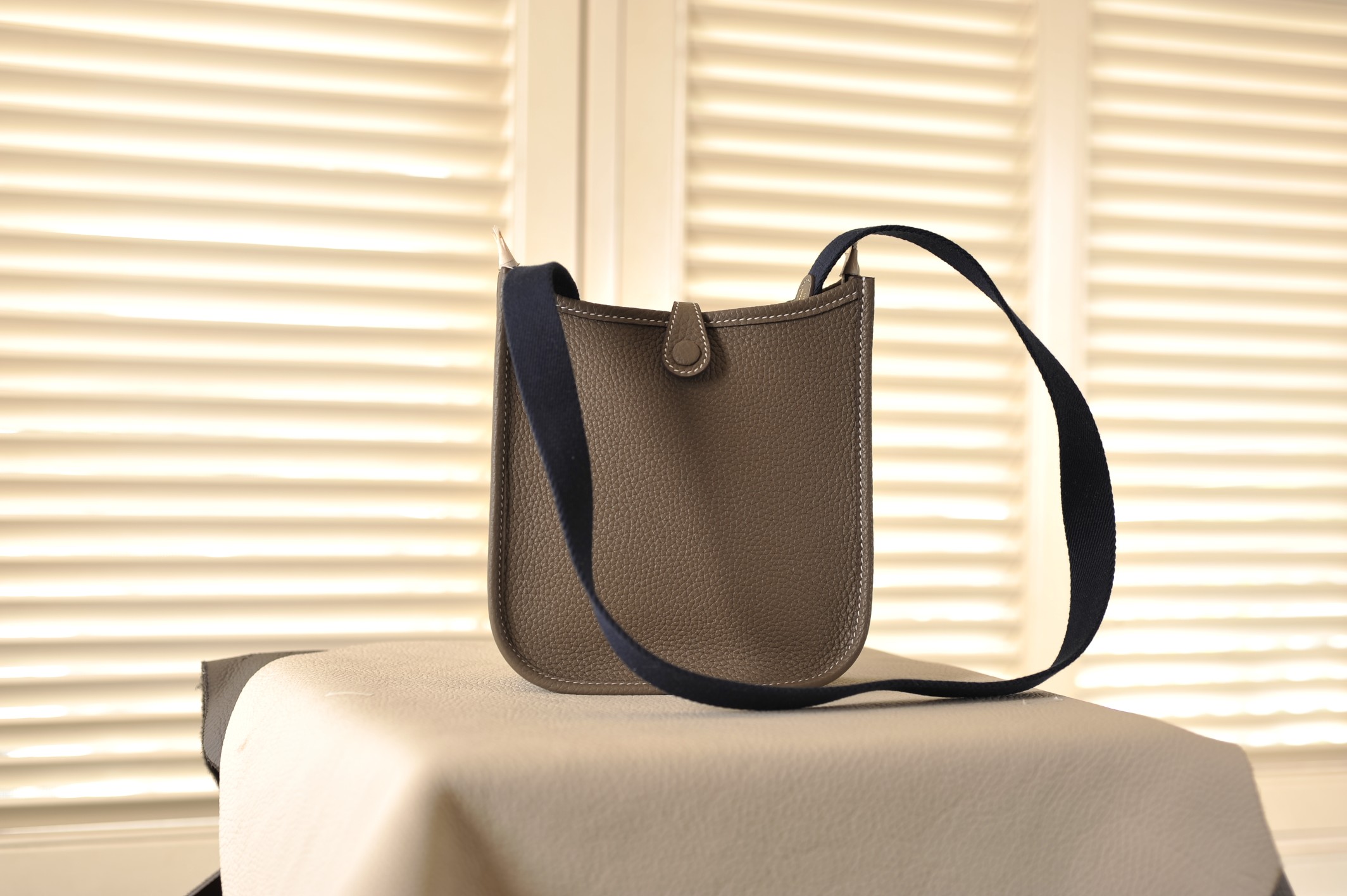 Evelyne Elephant Gray TC Leather