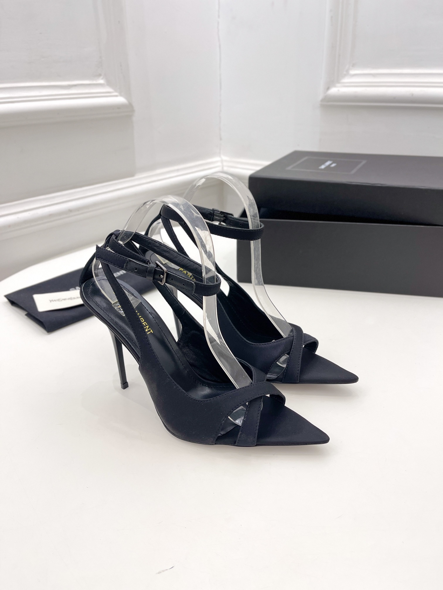 𝙎𝙖𝙞𝙣𝙩 𝙇𝙖𝙪𝙧𝙚𝙣𝙩 | 𝟐𝟎𝟐𝟏/𝐒𝐒 𝐧𝐞𝐰 YSL｜Roland 2022/fw early spring new baked high heels