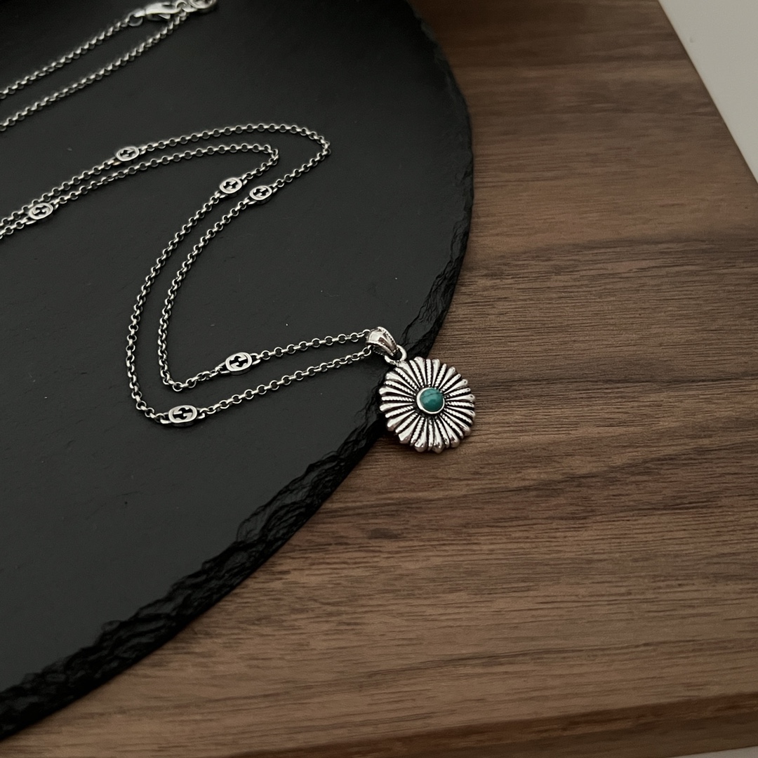𝐆𝐮𝐜𝐜𝐢 925 sterling silver interlocking double G flower emerald necklace 60cm