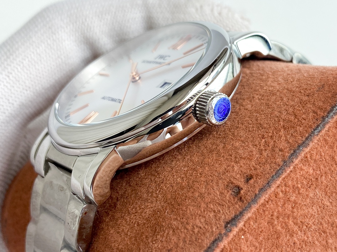 IWC- Fine men's watches Fully automatic mechanical movement, top 316 steel case and strap