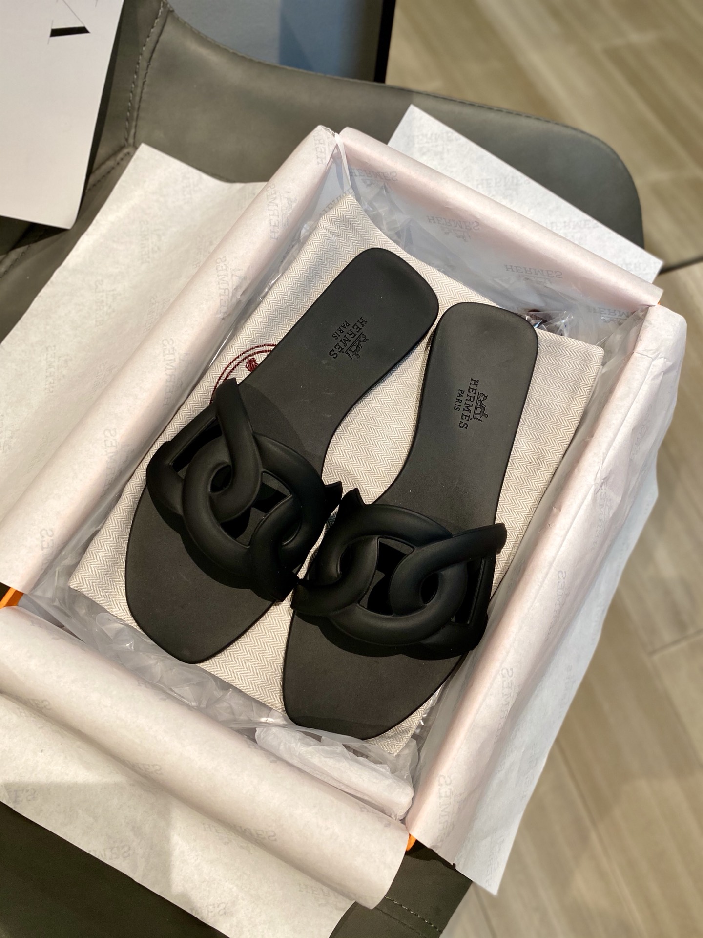 Hermes Pig Nose Classic Slippers