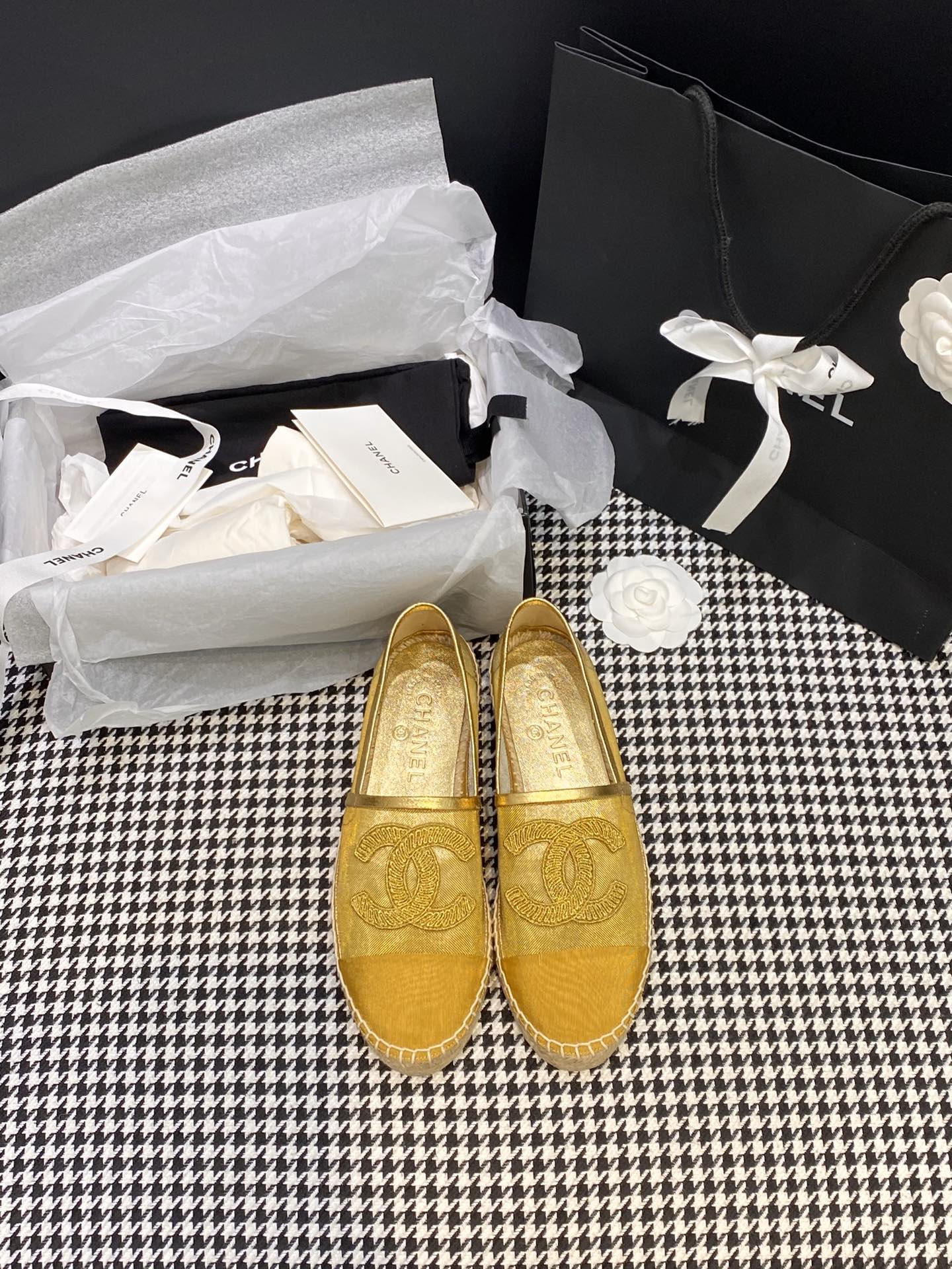 CHANEL fisherman shoes Chanel classic version of the original injection of rubber translucent rubber original color hemp sole