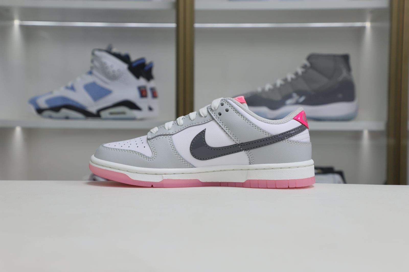 Nike Dunk Low SummitWhite and Pink Foam