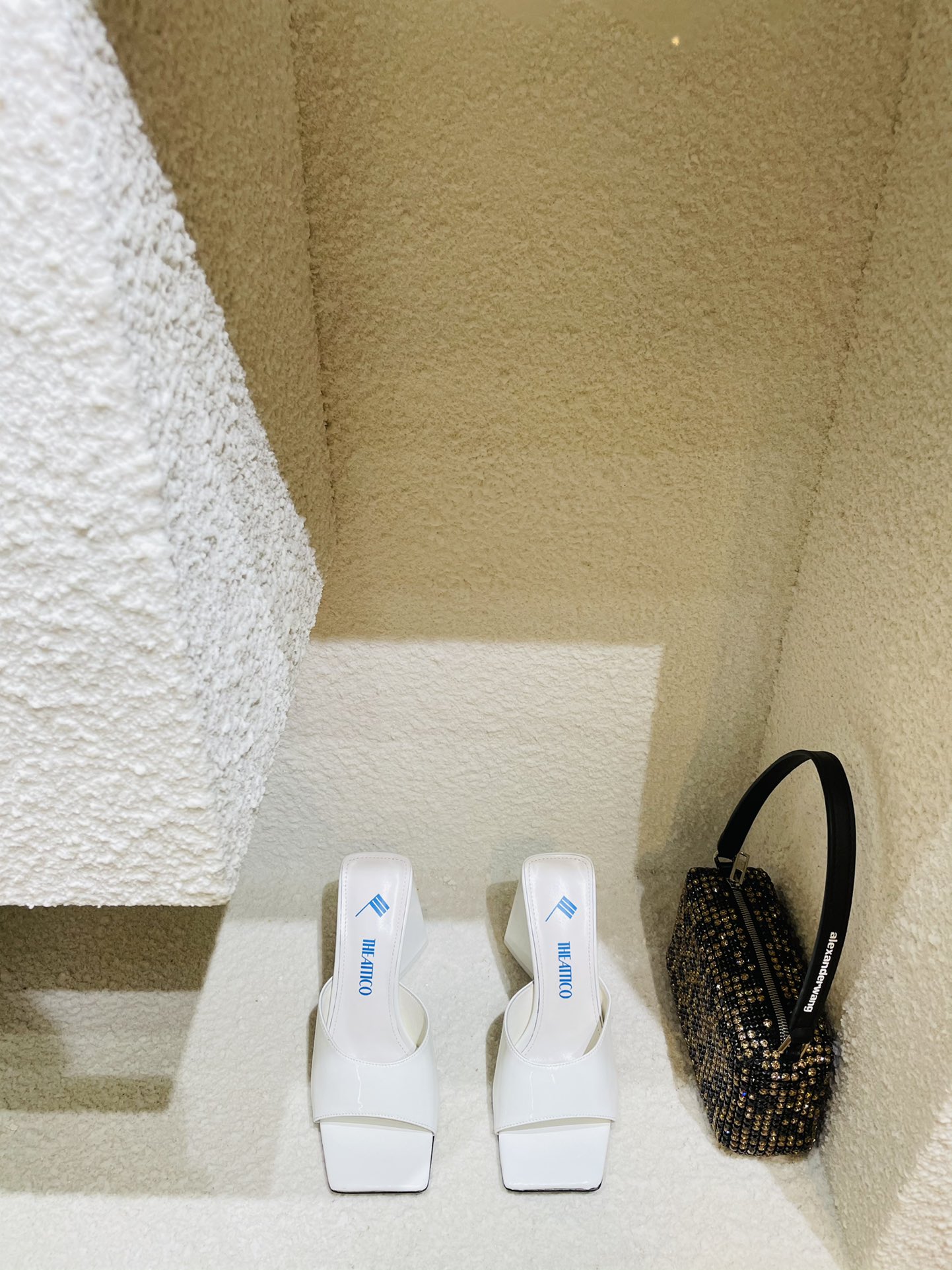 THE ATTICO | 𝟐𝟎𝟐𝟏/𝐒𝐒 𝐧𝐞𝐰 The attico triangle heel sandals lined with sheepskin leather genuine leather outsole