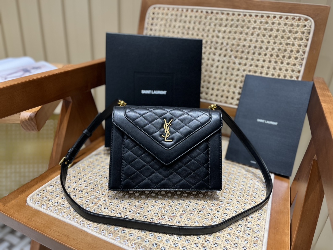 SAINT LAURENT 𝐆𝐚𝐛𝐲 𝐦𝐢𝐧𝐢 #685574.JD