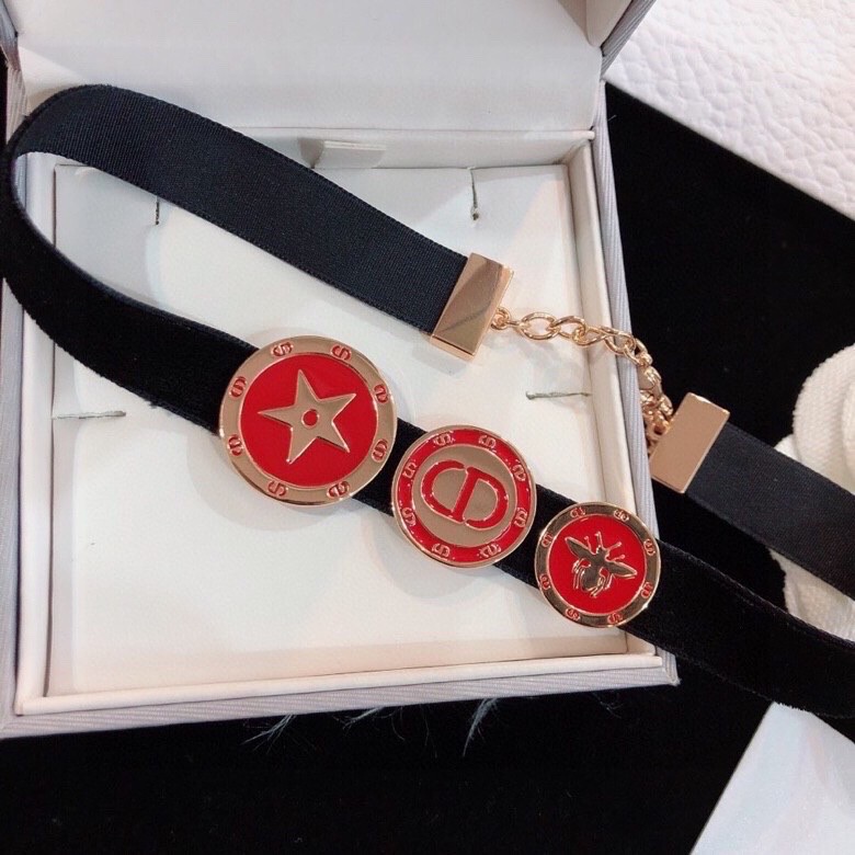 Dior necklace