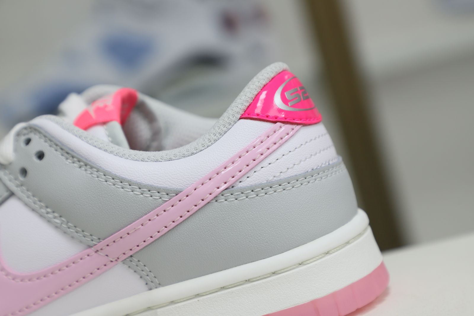 Nike Dunk Low SummitWhite and Pink Foam