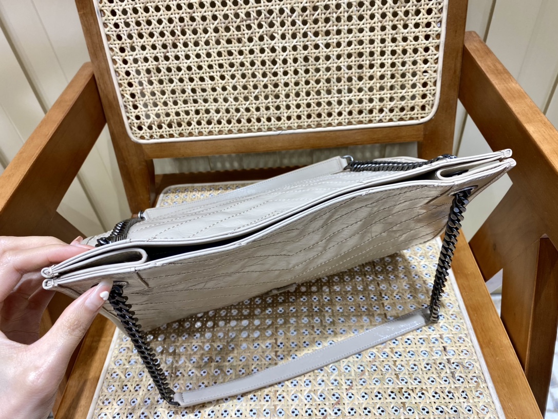 SAINT LAURENT 𝑵𝒊𝒌𝒊 𝒔𝒉𝒐𝒑𝒑𝒊𝒏𝒈 𝒃𝒂𝒈 #577999original leather.JD