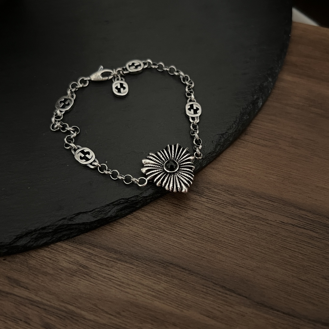 𝐆𝐮𝐜𝐜𝐢 925 Sterling Silver Interlocking Double G Black Shell Love Bracelet