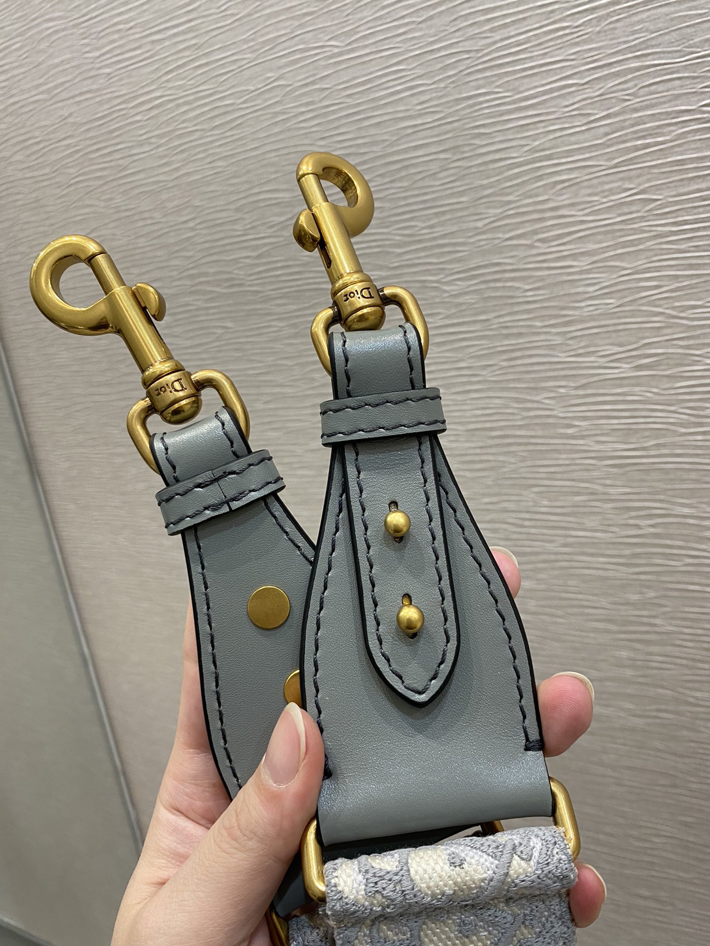 Dior classic heavy letter shoulder strap