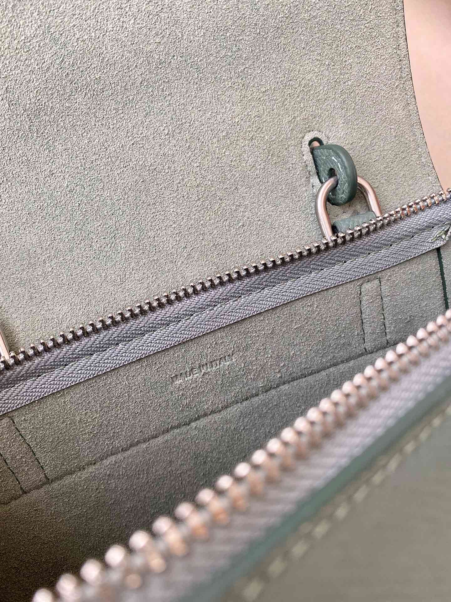 𝐂𝐞𝐥𝐢𝐧𝐞 Belt Bag Catfish Bag Small Grained Calfskin