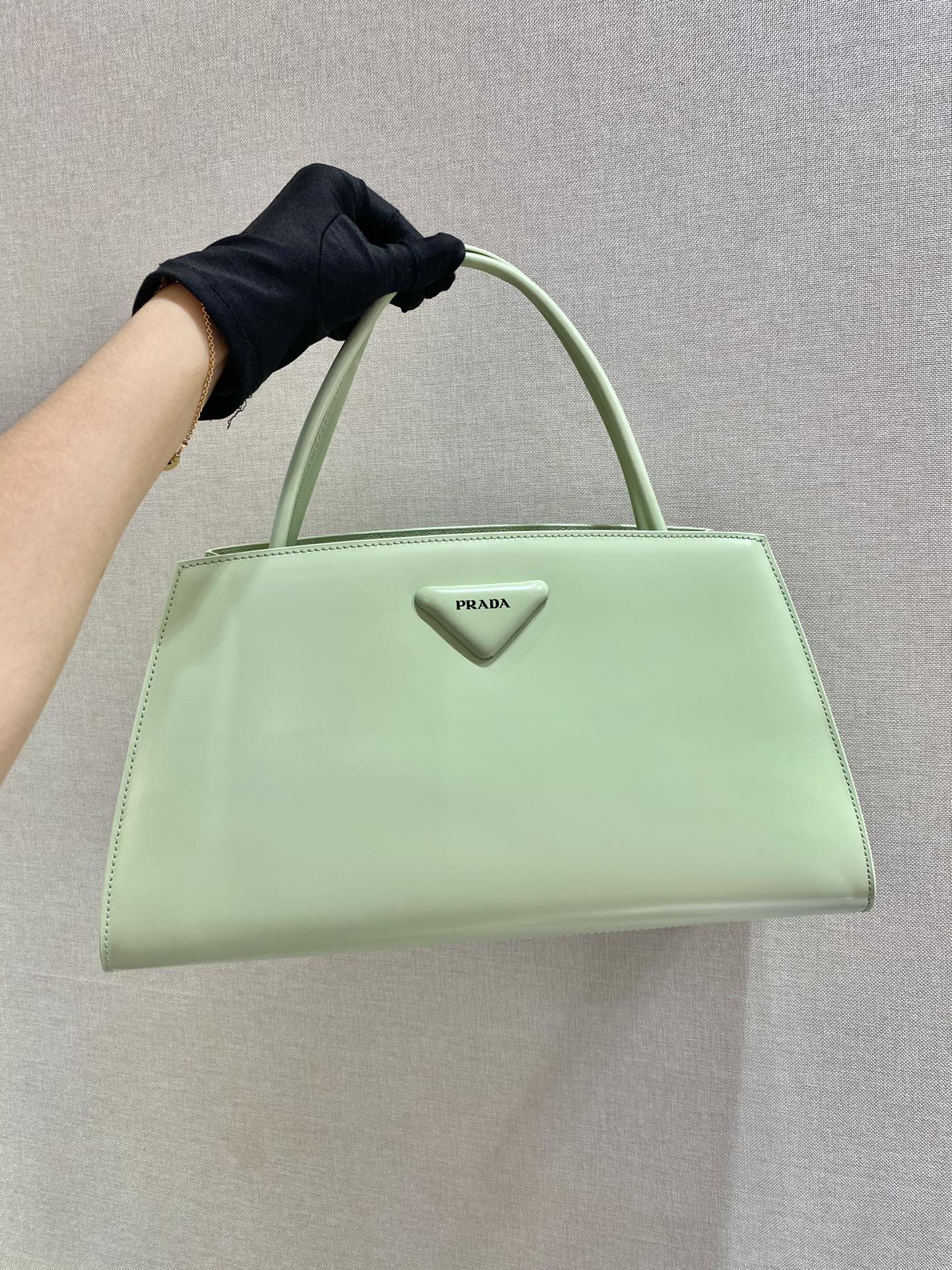 𝐏𝐑𝐀𝐃𝐀 New 1BA327