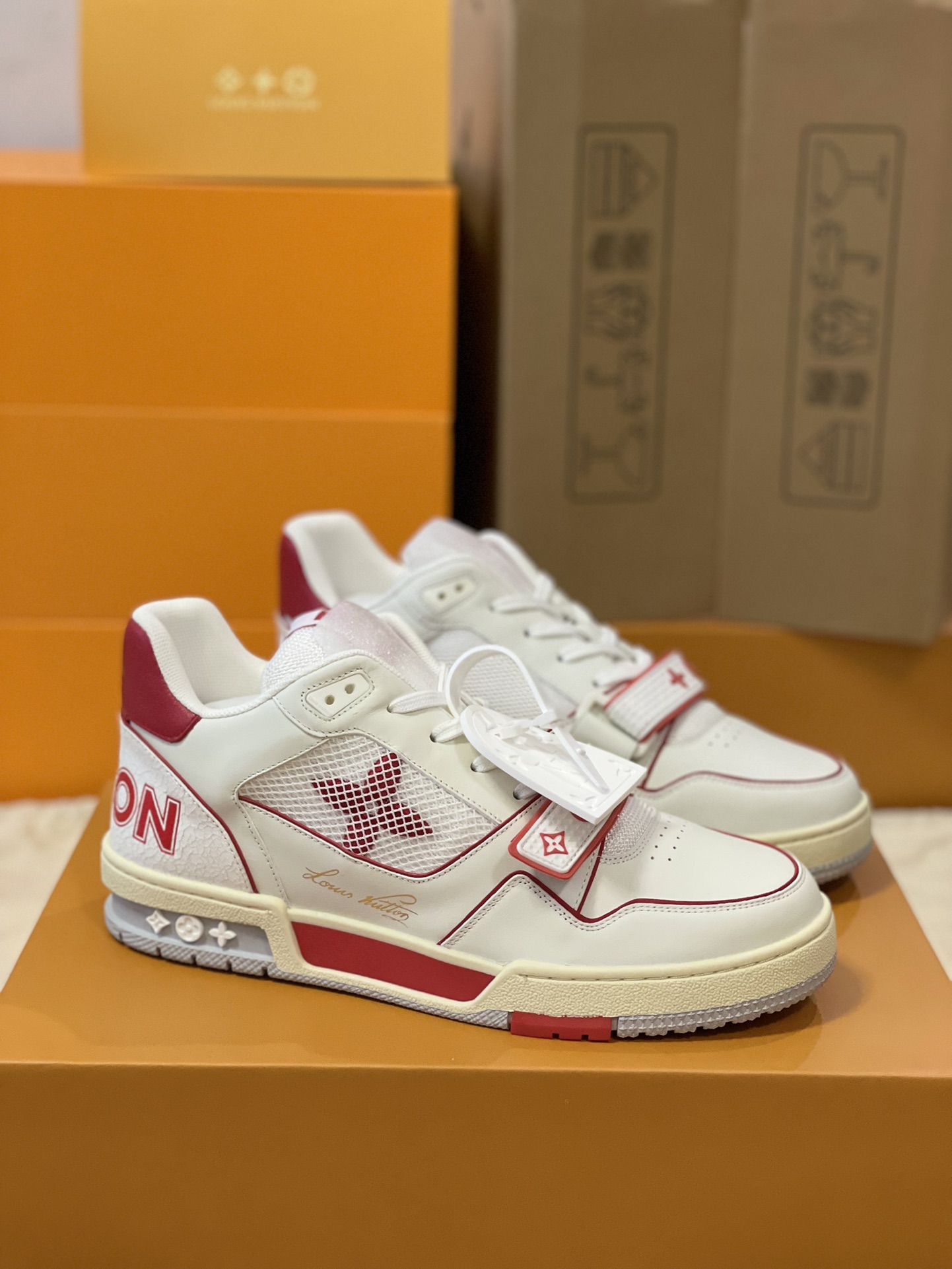 Louis Vuitton Trainer Couples Style 1A98UX