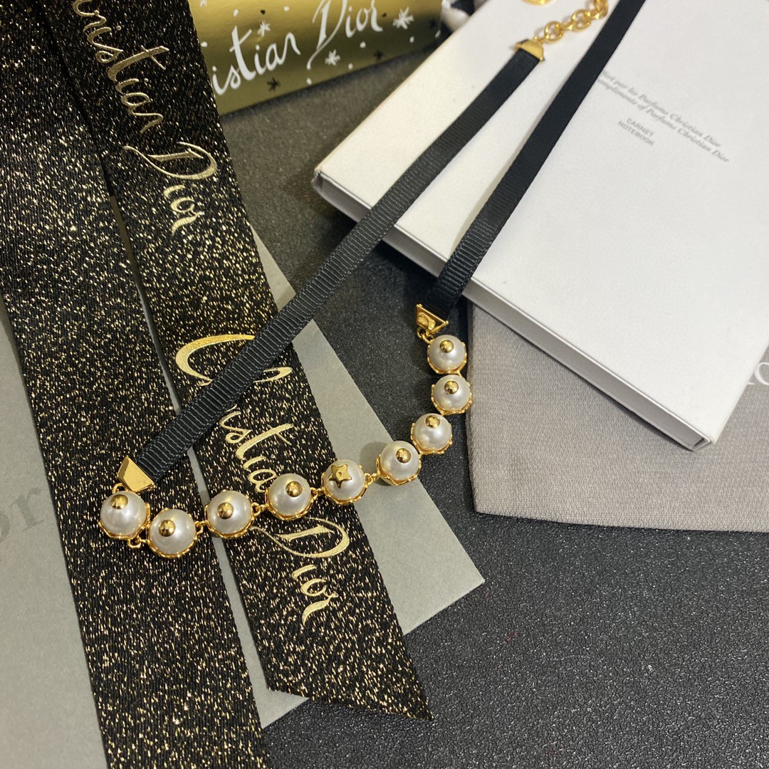 Dior necklace