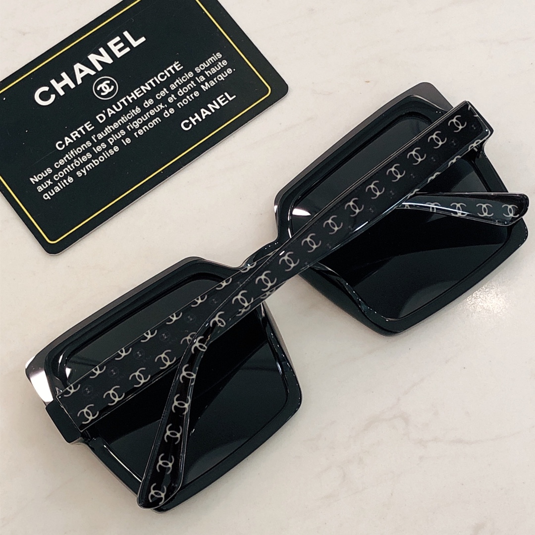 Chanel   CH7752