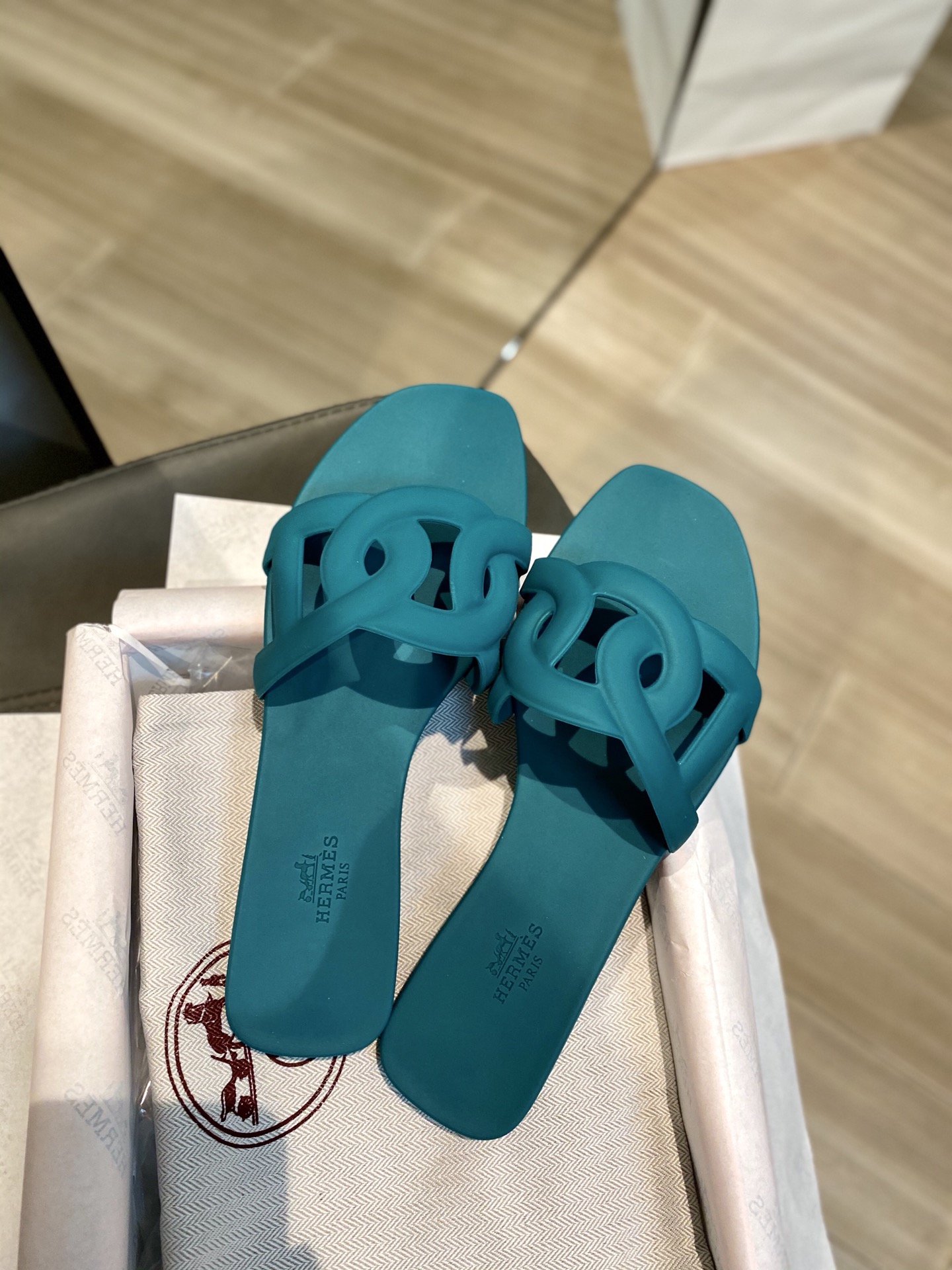 Hermes Pig Nose Classic Slippers