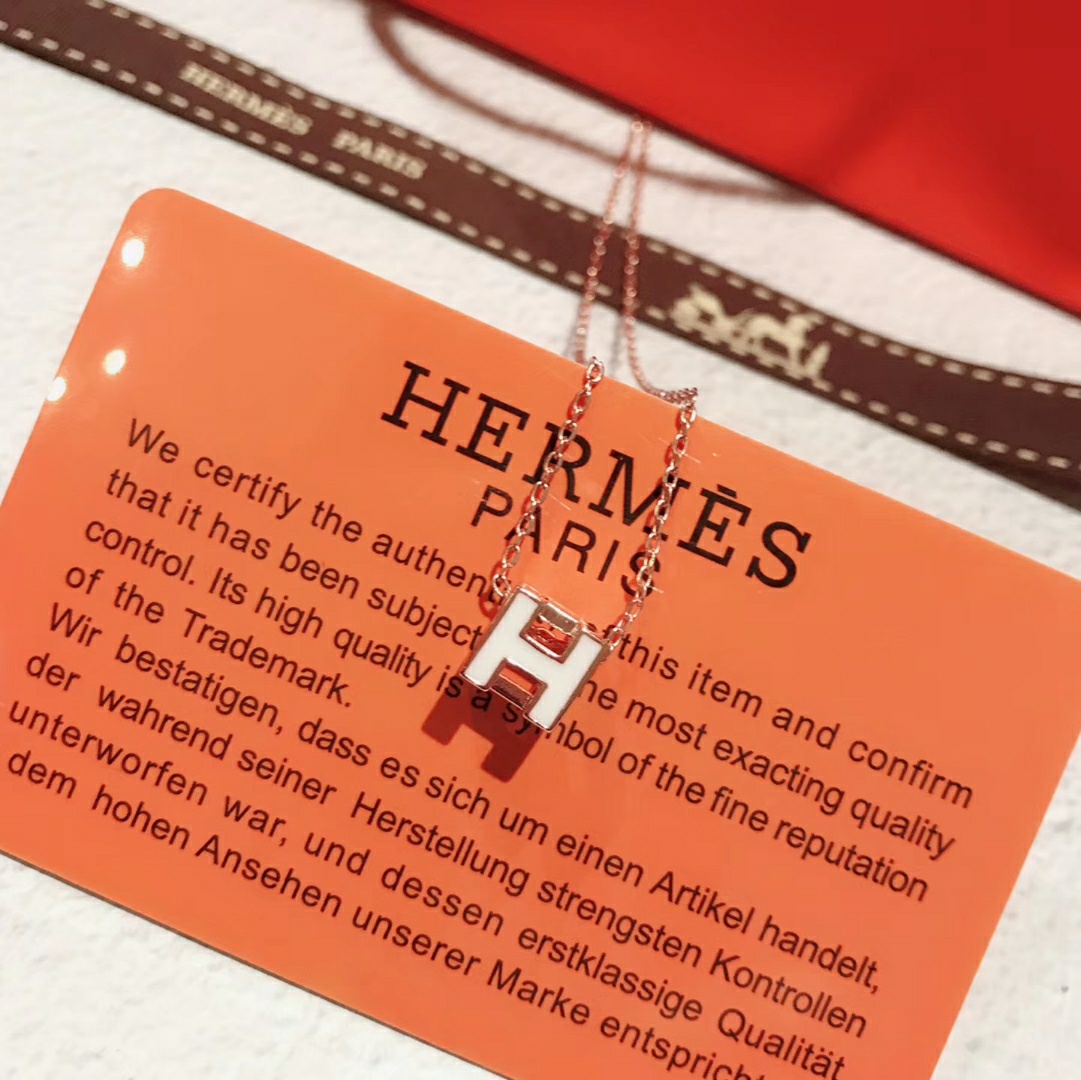 Hermes necklace