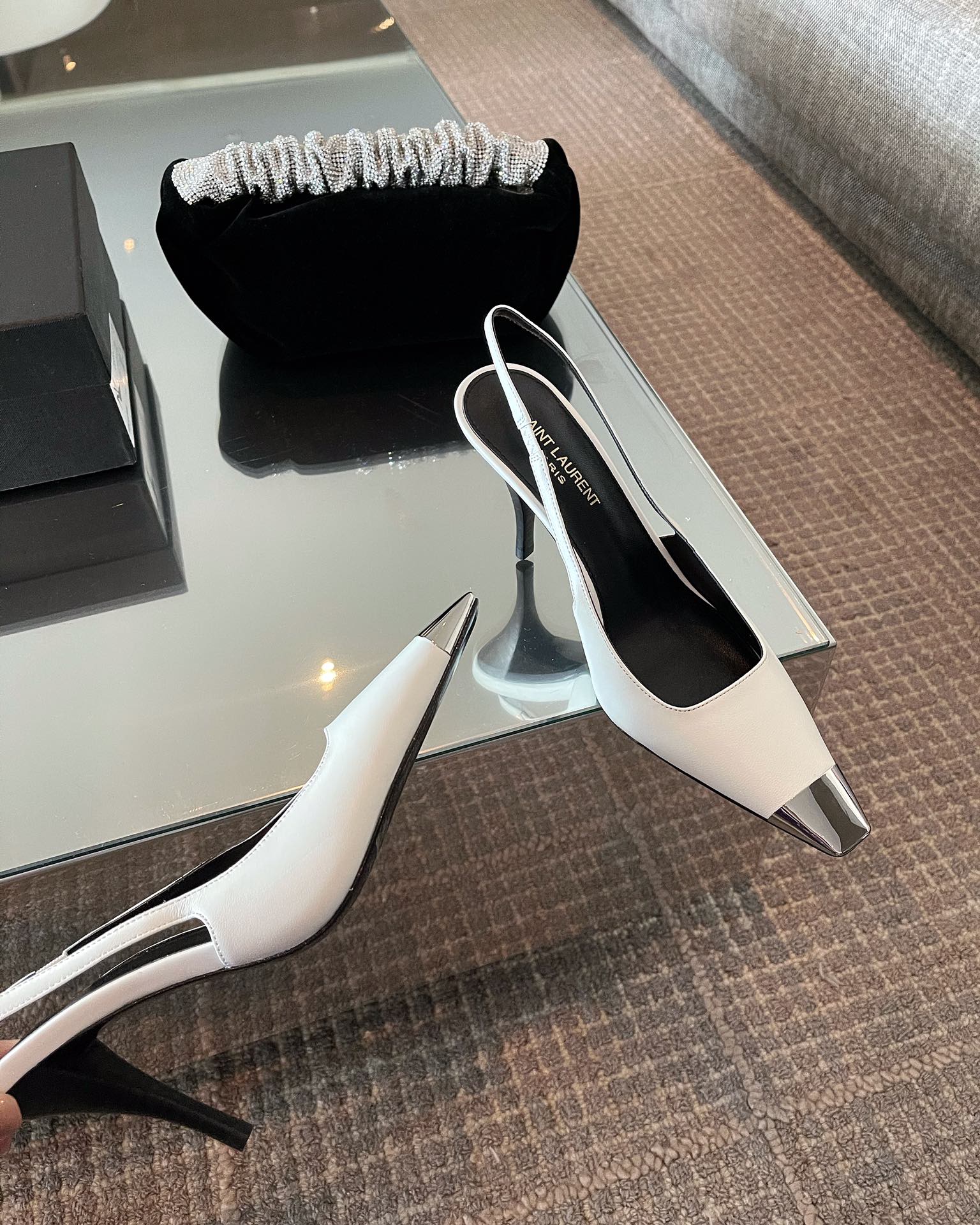 𝙎𝙖𝙞𝙣𝙩 𝙇𝙖𝙪𝙧𝙚𝙣𝙩 | 𝟐𝟎𝟐𝟏/𝐒𝐒 𝐧𝐞𝐰 YSL｜Saint Laurent𝟐𝟎𝟐𝟏 Annual best-selling model Saint Laurent early spring new metal iron head