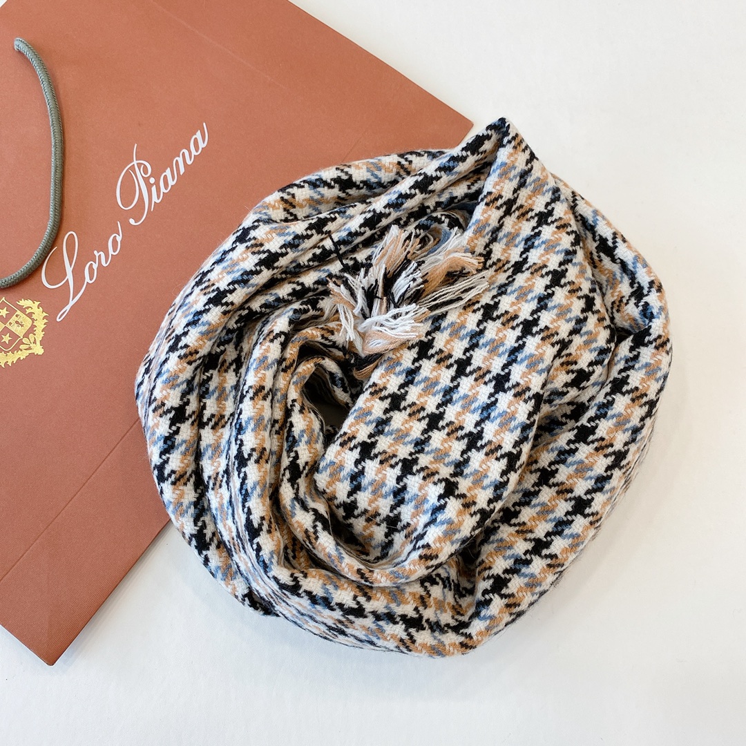 𝐋𝐨𝐫𝐨 𝐩𝐢𝐚𝐧𝐚 Houndstooth knitted    cashmere scarf denim blue