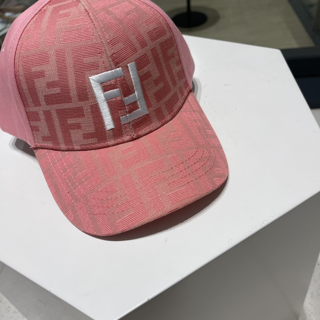Fendl Fendi spring and summer new national tide embroidery letter baseball cap
