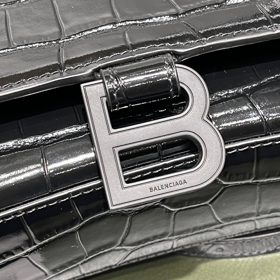 BALENCIAGA 𝐇𝐨𝐮𝐫𝐠𝐥𝐚𝐬𝐬 𝐏𝐥𝐮𝐬 Hourglass bag