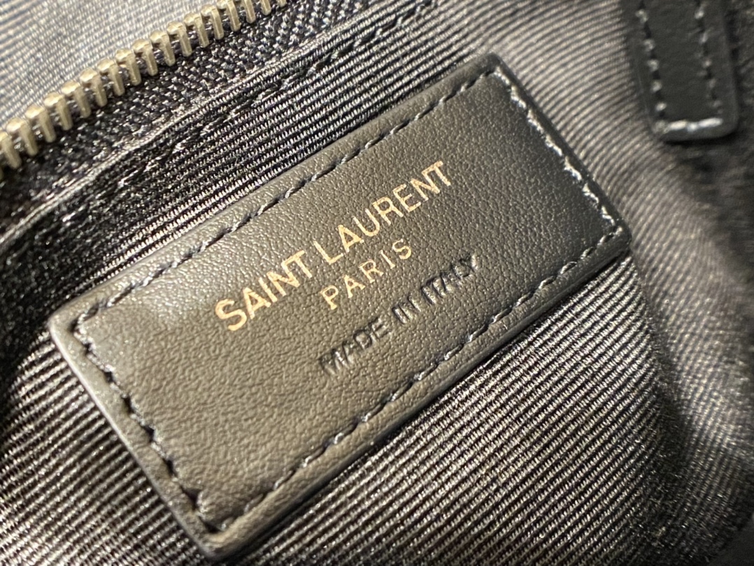 SAINT LAURENT  #583103