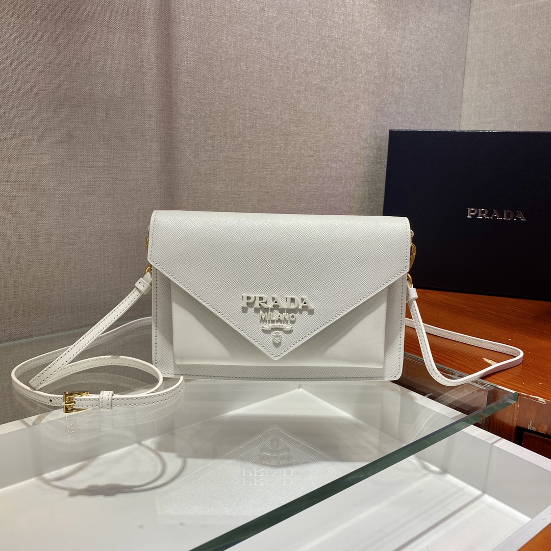 𝐏𝐑𝐀𝐃𝐀 Crossbody bag 1BP020