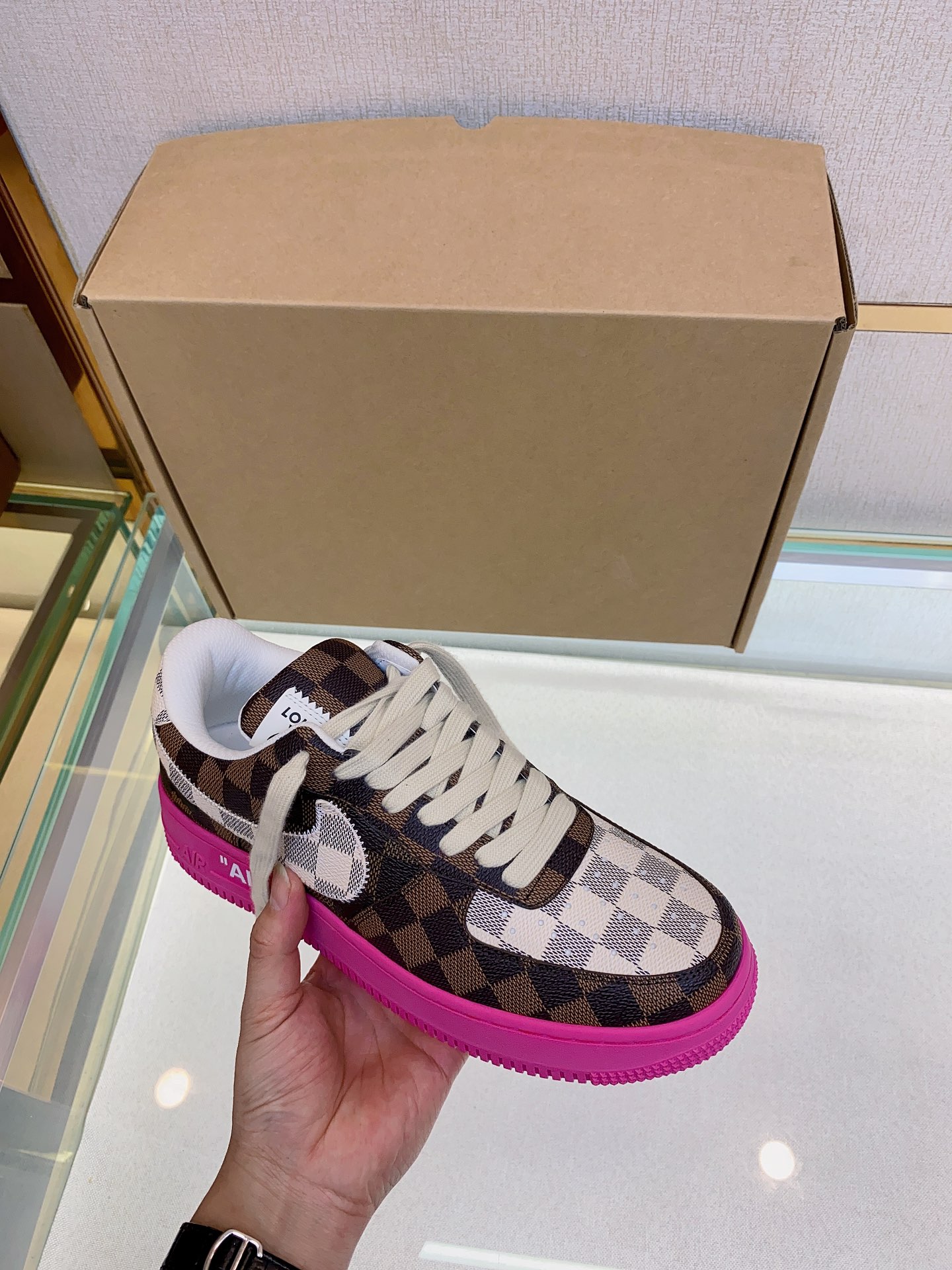 Louis Vuitton Nike joint 🆕Men's Abbesses sneakers