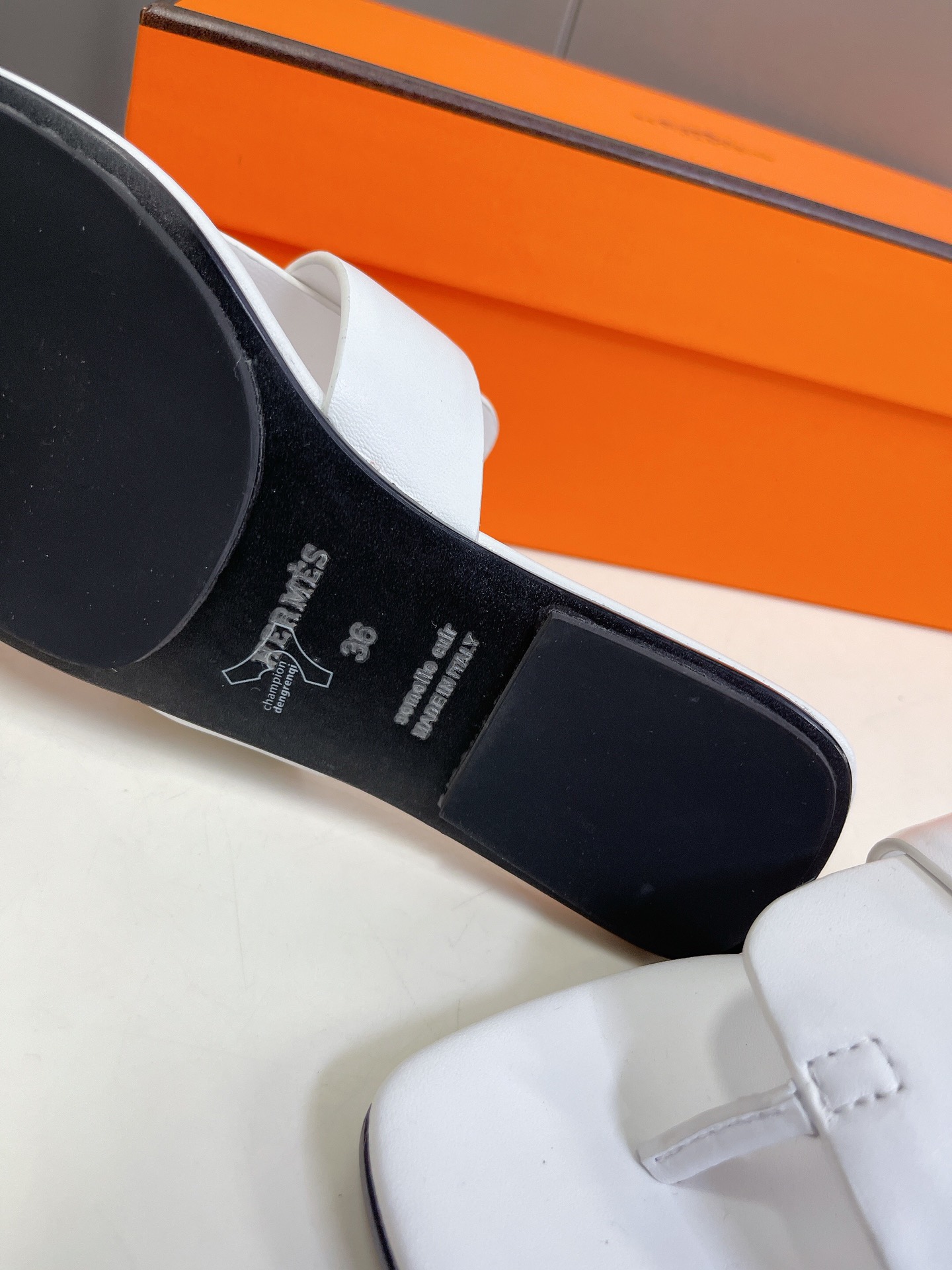 Hermes a Eclair 🌟 slippers