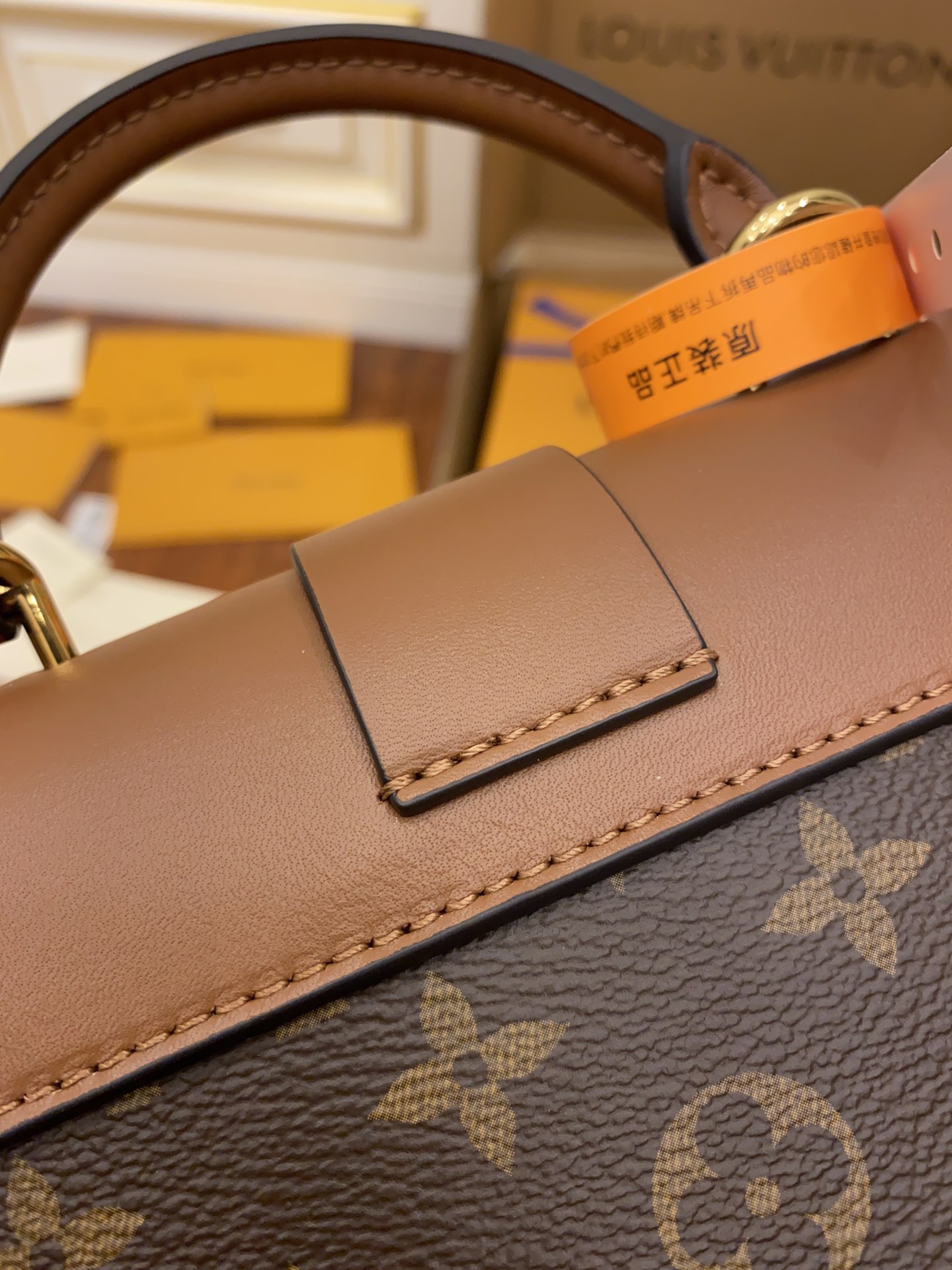 Louis Vuitton M168950