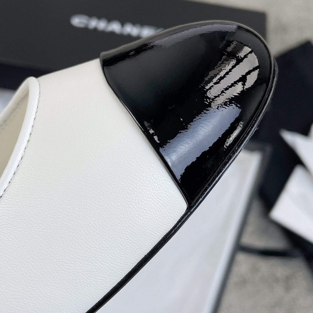 CHANEL 22 years of the latest models of a unique temperament of a ballet shoe zinc alloy half-ring iron ring design