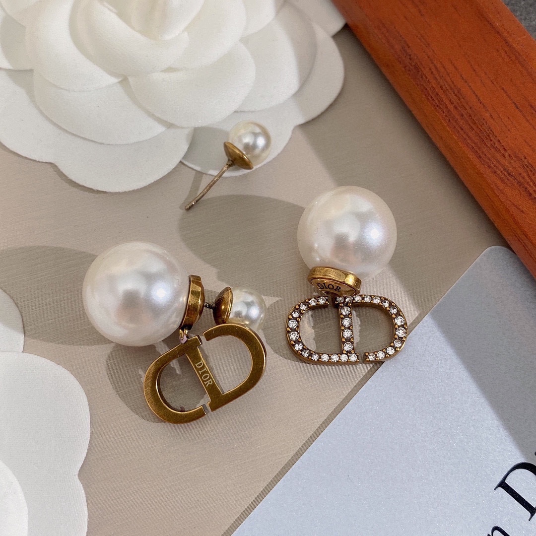 Dior Pearl Stud Earrings
