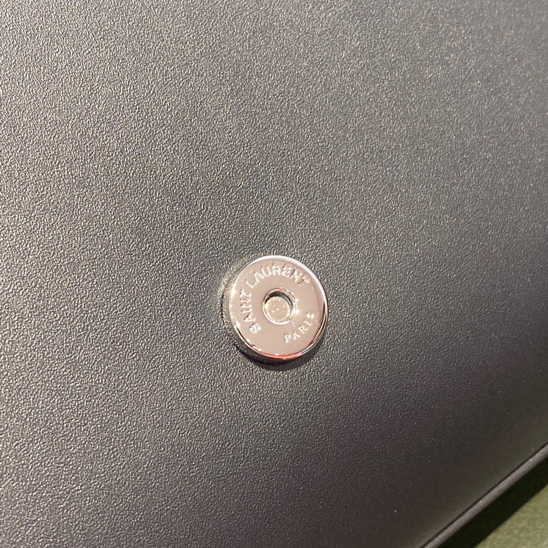 SAINT LAURENT  #𝑲𝒂𝒕𝒆 𝟮𝟰𝒄𝒎#354119