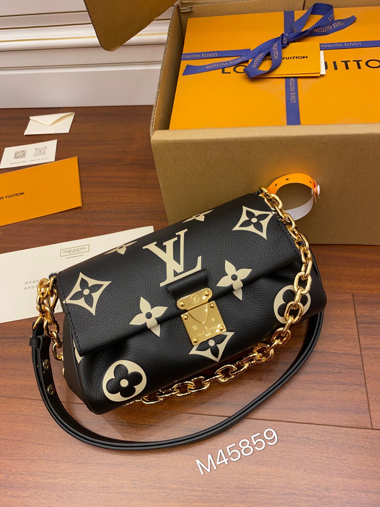 Louis Vuitton M45859