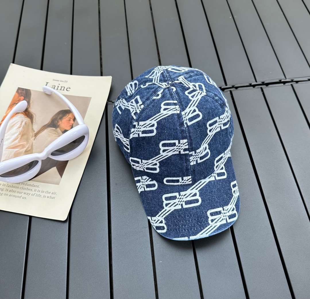 Balenciaga new baseball cap