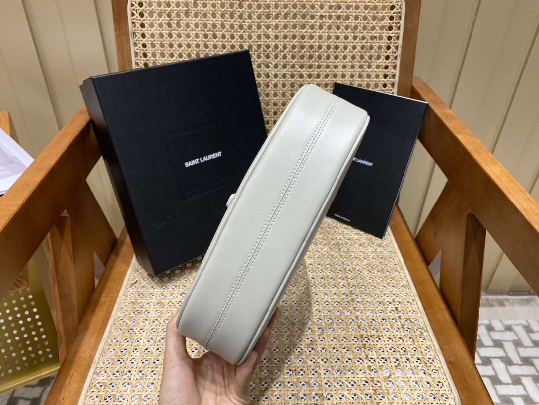 SAINT LAURENT▪️ 𝗟𝗲 𝗙𝗲𝗿𝗺𝗼𝗶𝗿▪️672615 original leather