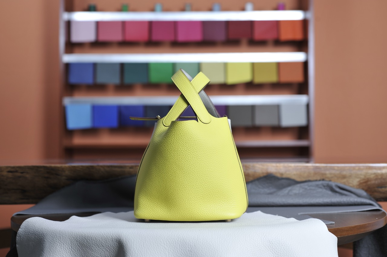 picotin18 milkshake white with lemon gold gold buckle TC skin