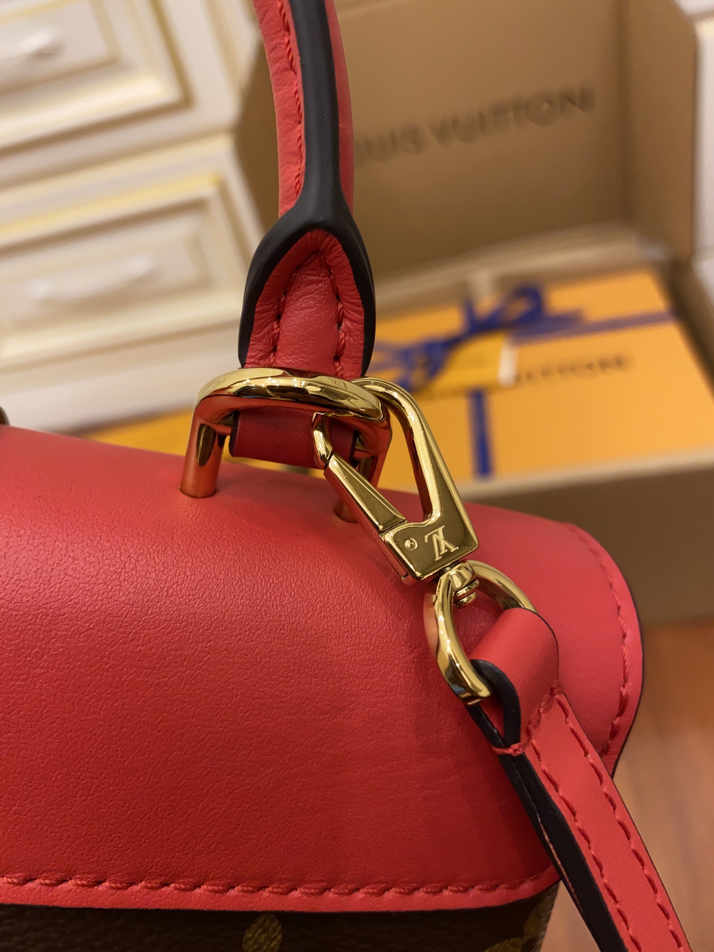 Louis Vuitton M44322