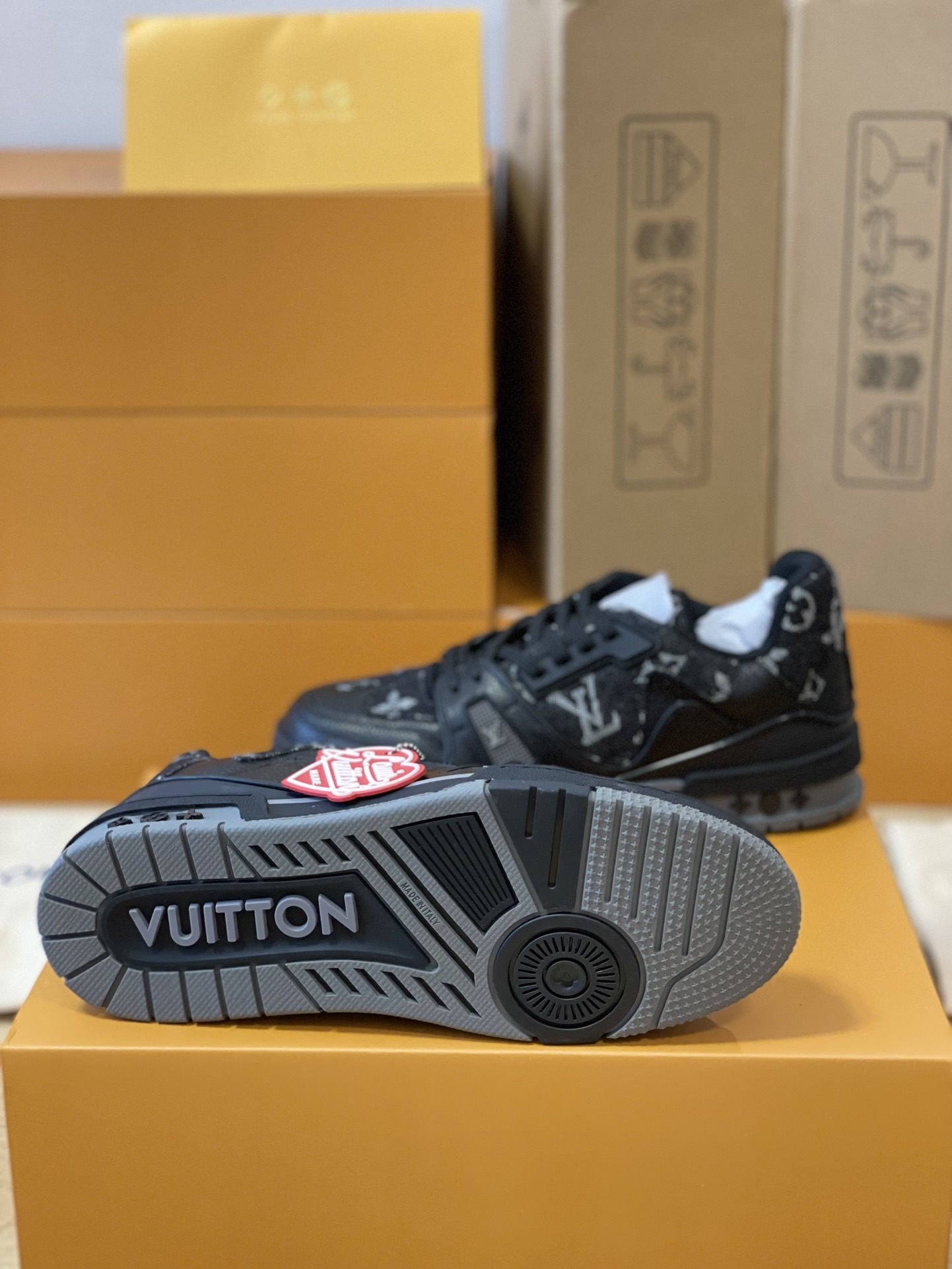 Louis Vuitton Trainer sneakers style 1A9IPL