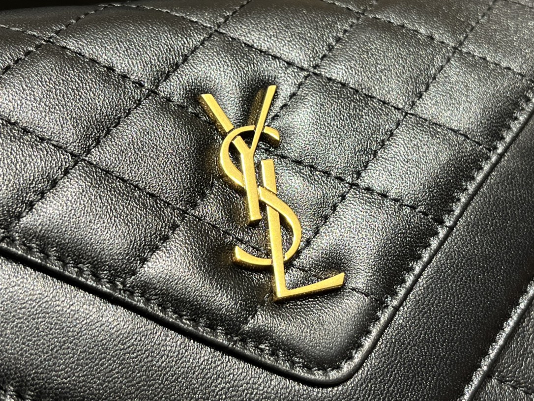 SAINT LAURENT 𝐆𝐚𝐛𝐲 𝐦𝐢𝐧𝐢 #685574.JD