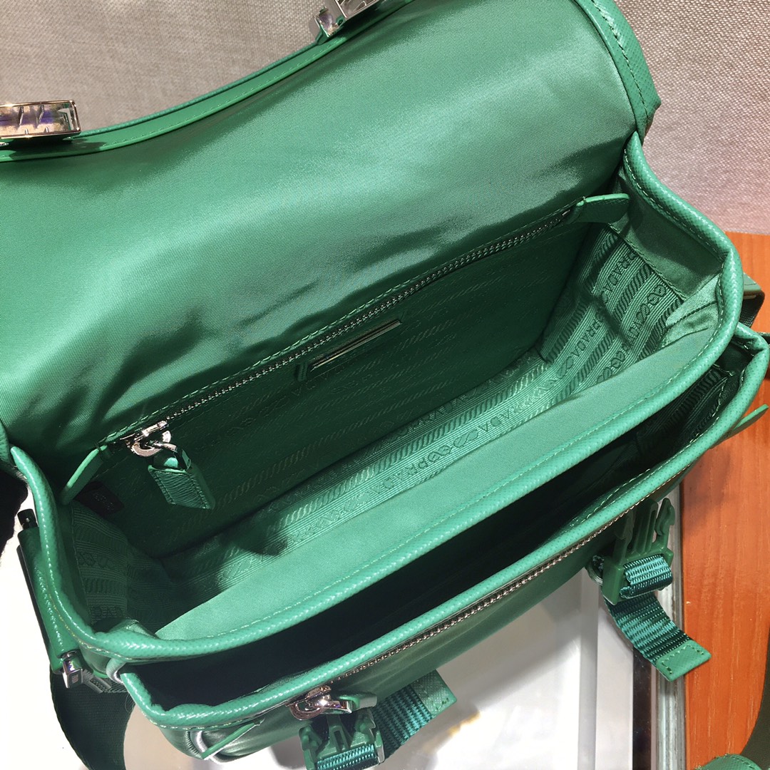 𝐏𝐑𝐀𝐃𝐀𝐀 3 in 1 messenger package