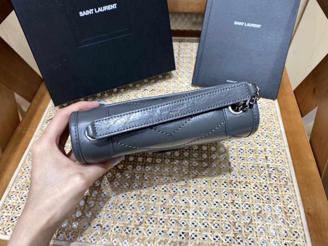 SAINT LAURENT  #583103