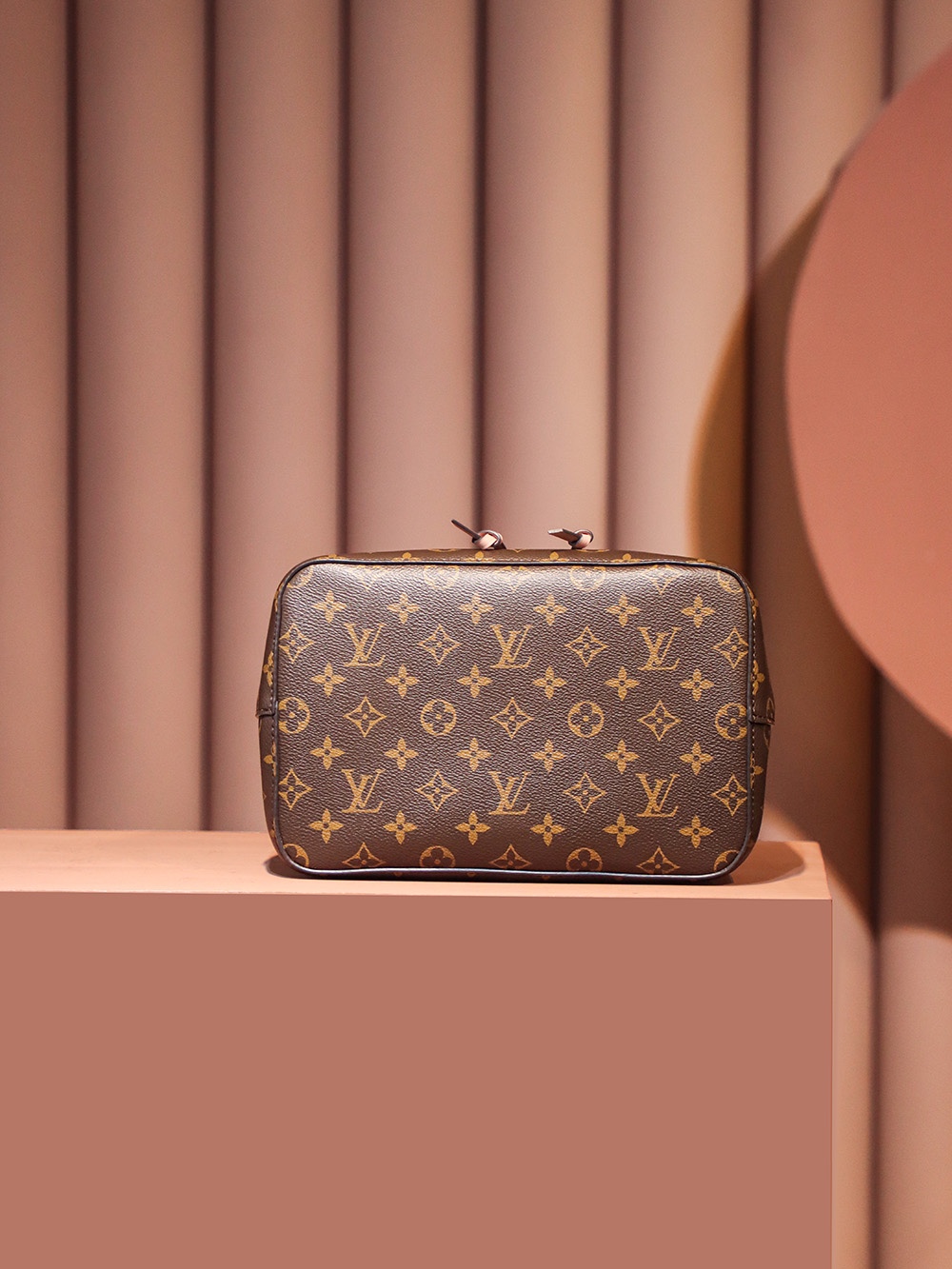 Louis Vuitton 𝙉𝙀𝙊𝙉𝙊🇫🇷French original material #M44022