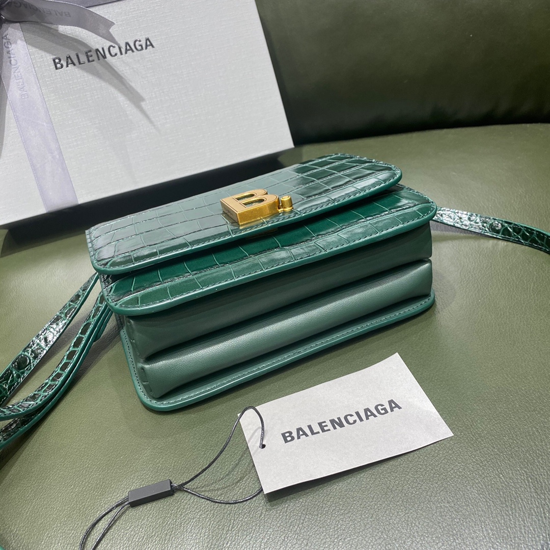 BALENCIAGA 𝘀𝗺𝗮𝗹𝗹 𝗯𝗮𝗴 𝗯𝗮𝗴 crocodile green gold buckle