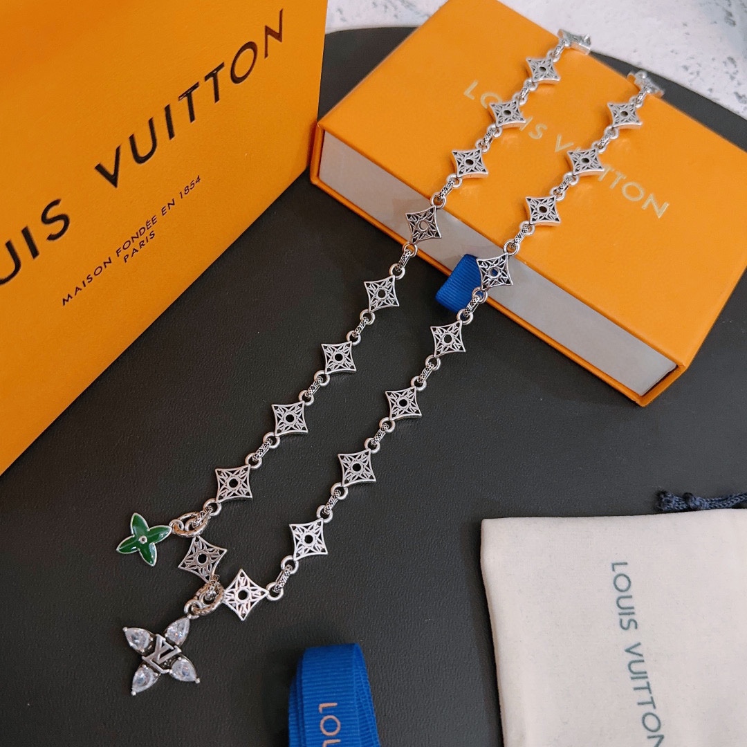 Louis Vuitton vintage silver necklace, couple's version, chain length 60 cm, changeable