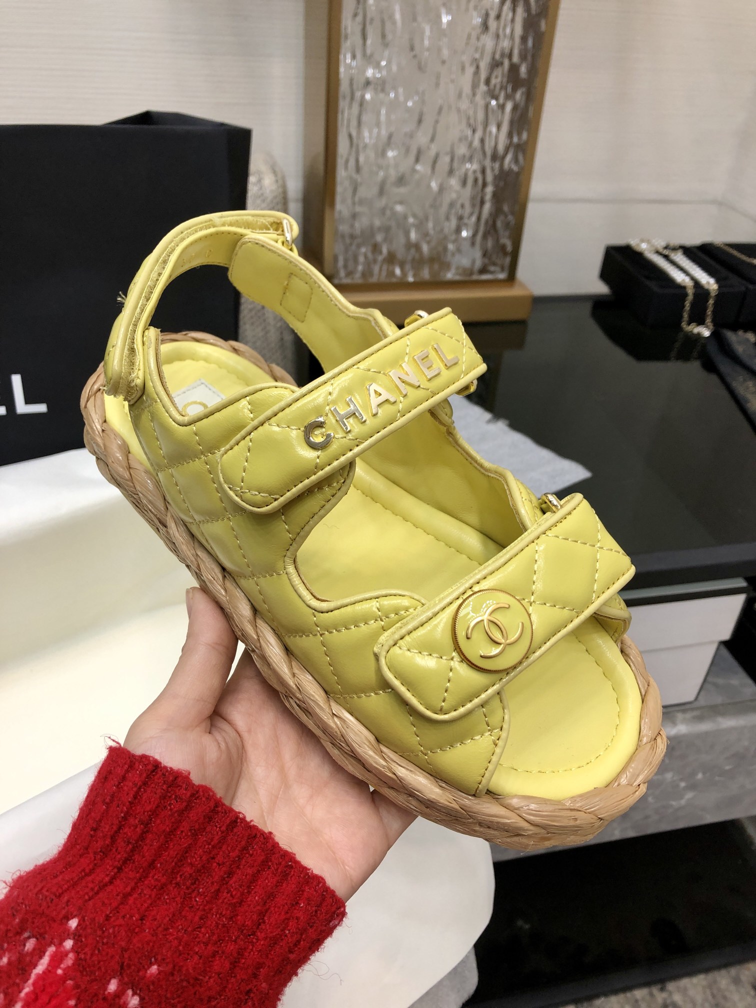 CHANEL 2023 spring and summer latest woven velcro sandals Japan imported woven materials
