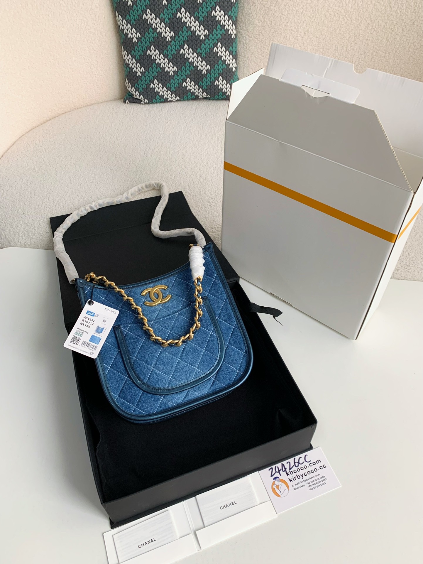 Chanel Denim Hobo pocket straggler shoulder bag Size：22*6*24cm