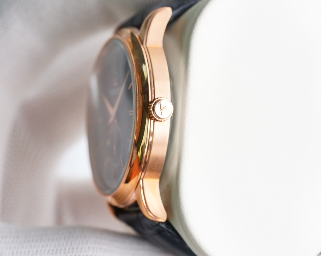 Jaeger-LeCoultre Fine Men's Watches