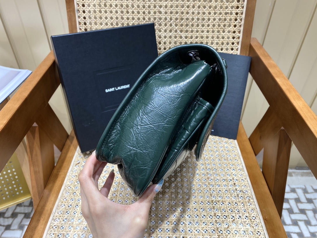 SAINT LAURENT  𝐍𝐢𝐤𝐢 28𝐜𝐦 #633158