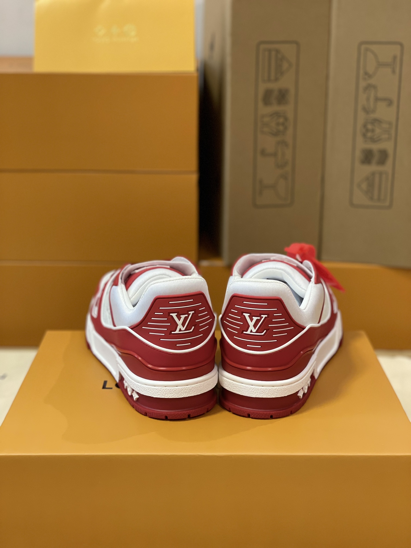 Louis Vuitton Trainer couple style 1AA6Y8